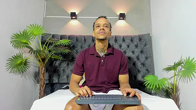 Snapshot of Salomon_koude chatting on 18, 6, 2026 Salomon koude online show from 18, 6, 2026