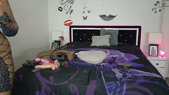 Snapshot of chocolatefantasyxxox chatting on 4, 1, 2025 chocolatefantasyxxox online show from 4, 1, 2025