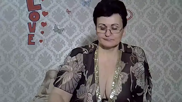 Snapshot of PaulaGolden chatting on 2, 2, 2025 PaulaGolden online show from 2, 2, 2025