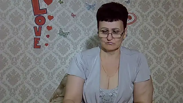 Snapshot of PaulaGolden chatting on 10, 9, 2025 PaulaGolden online show from 10, 9, 2025