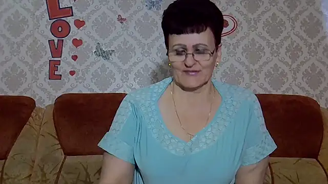 Snapshot of PaulaGolden chatting on 4, 10, 2025 PaulaGolden online show from 4, 10, 2025