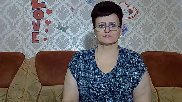 Snapshot of PaulaGolden chatting on 6, 10, 2025 PaulaGolden online show from 6, 10, 2025