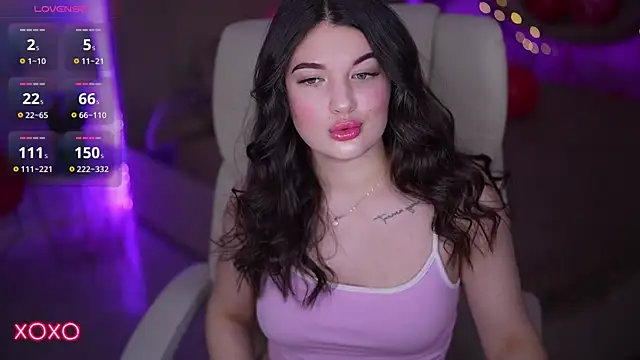 YourLolaBunny online show from 9, 2, 2026