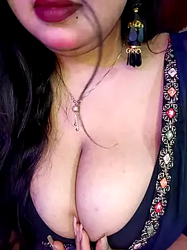 Suhanakhan00 online show from 9, 3, 2025