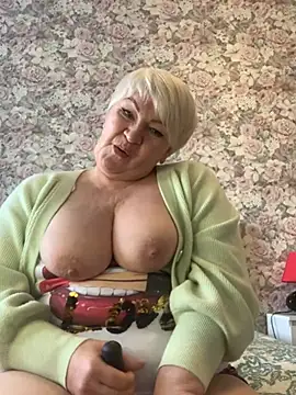 Laura Millf online show from 5, 2, 2025