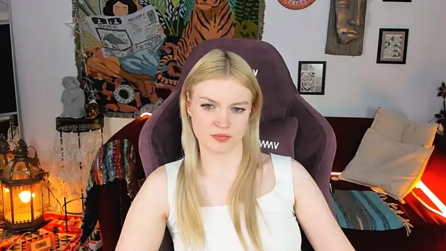 Snapshot of GraceGlamour chatting on 27, 12, 2024 GraceGlamour online show from 27, 12, 2024