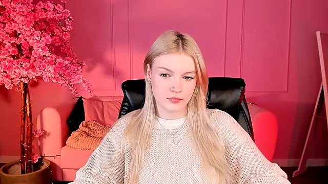 Snapshot of GraceGlamour chatting on 6, 1, 2025 GraceGlamour online show from 6, 1, 2025