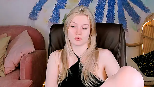 Snapshot of GraceGlamour chatting on 28, 1, 2025 GraceGlamour online show from 28, 1, 2025