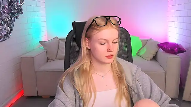 Snapshot of GraceGlamour chatting on 10, 2, 2025 GraceGlamour online show from 10, 2, 2025