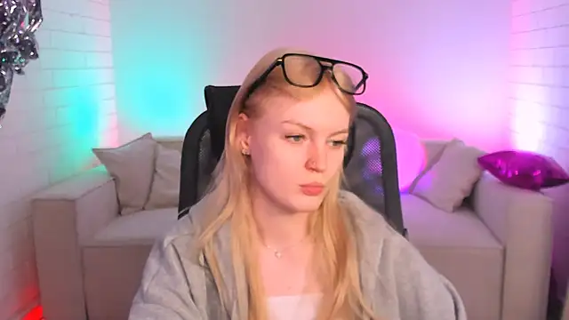 Snapshot of GraceGlamour chatting on 10, 2, 2025 GraceGlamour online show from 10, 2, 2025