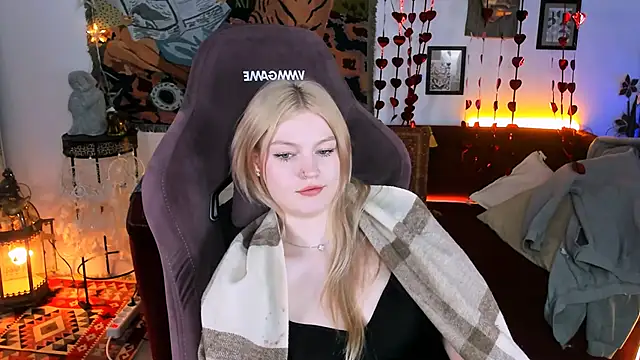 Snapshot of GraceGlamour chatting on 28, 2, 2025 GraceGlamour online show from 28, 2, 2025