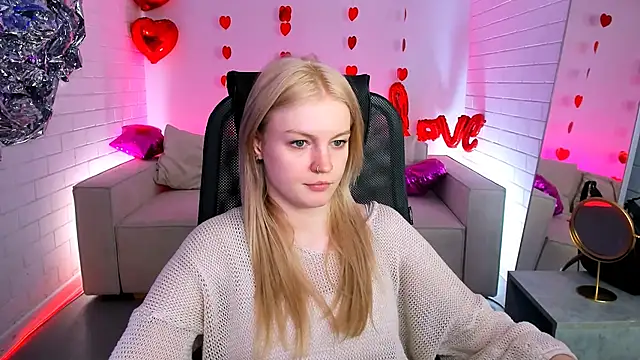 Snapshot of GraceGlamour chatting on 11, 3, 2025 GraceGlamour online show from 11, 3, 2025