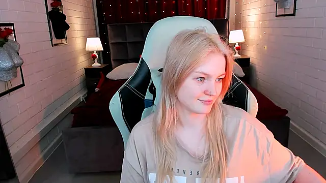 Snapshot of GraceGlamour chatting on 13, 3, 2025 GraceGlamour online show from 13, 3, 2025