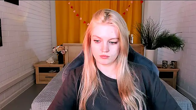 Snapshot of GraceGlamour chatting on 21, 3, 2025 GraceGlamour online show from 21, 3, 2025