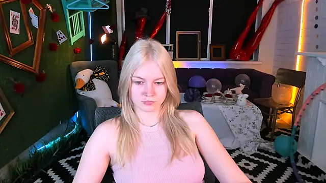 Snapshot of GraceGlamour chatting on 25, 9, 2025 GraceGlamour online show from 25, 9, 2025