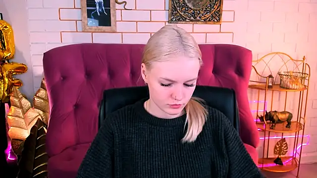 Snapshot of GraceGlamour chatting on 29, 9, 2025 GraceGlamour online show from 29, 9, 2025