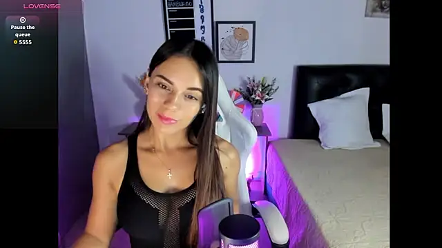 Sara lopez 28 online show from 3, 3, 2026