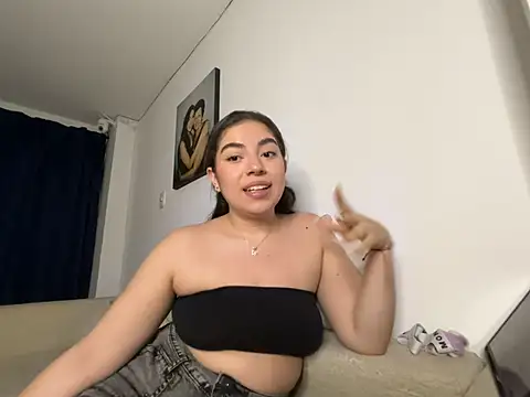 Snapshot of IsabellaAnngel chatting on 9, 8, 2026 IsabellaAnngel online show from 9, 8, 2026