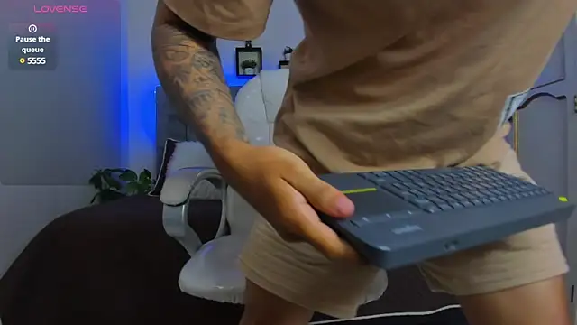 Damian23   online show from 11, 2, 2025