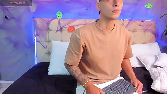 Damian23   online show from 7, 10, 2025