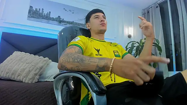 Damian23   online show from 3, 12, 2025