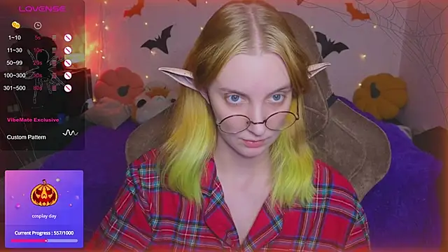 Snapshot of Fluffy_muffin_ chatting on 22, 10, 2025 Fluffy muffin online show from 22, 10, 2025