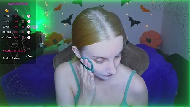 Snapshot of Fluffy_muffin_ chatting on 24, 10, 2025 Fluffy muffin online show from 24, 10, 2025