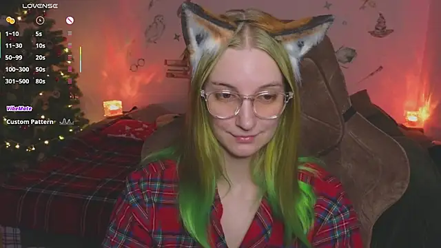 Snapshot of Fluffy_muffin_ chatting on 3, 12, 2025 Fluffy muffin online show from 3, 12, 2025