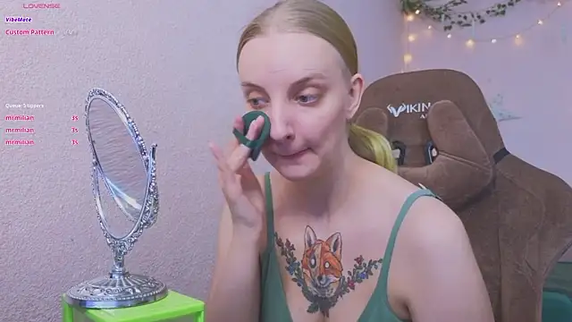 Snapshot of Fluffy_muffin_ chatting on 28, 2, 2026 Fluffy muffin online show from 28, 2, 2026