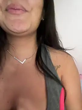 Snapshot of isa_ofc2024 chatting on 14, 2, 2025 isa ofc2024 online show from 14, 2, 2025