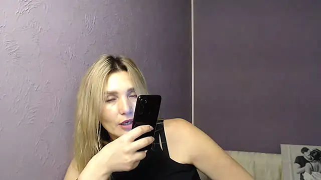 Snapshot of _sexy_lady chatting on 4, 12, 2024  sexy lady online show from 4, 12, 2024