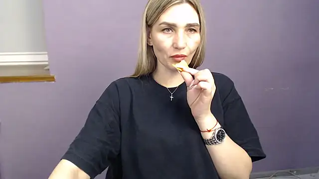  sexy lady online show from 5, 11, 2025