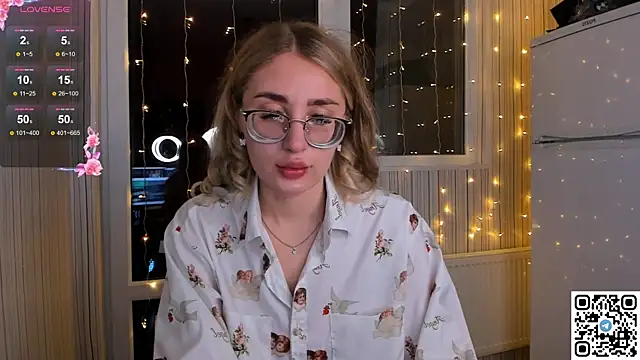 LivyyBossom online show from 7, 1, 2025