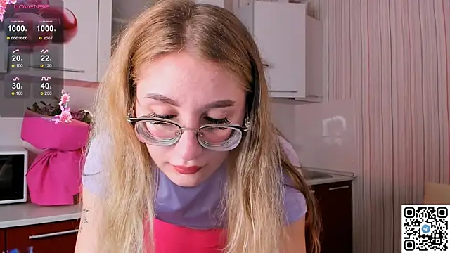 LivyyBossom online show from 4, 2, 2025