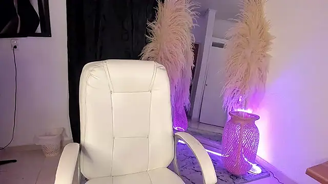 ALANAH KITTY online show from 10, 9, 2025