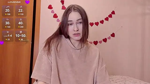 Snapshot of sleeeep_y chatting on 7, 3, 2025 sleeeep y online show from 7, 3, 2025