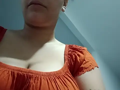 Snapshot of scarlett_diamond11 chatting on 18, 1, 2026 scarlett diamond11 online show from 18, 1, 2026