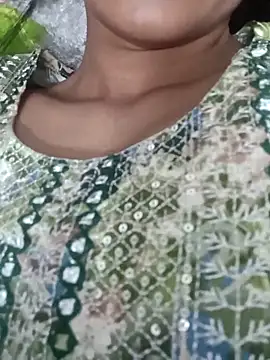 Snapshot of Rajni-Mehra chatting on 4, 3, 2025 Rajni-Mehra online show from 4, 3, 2025