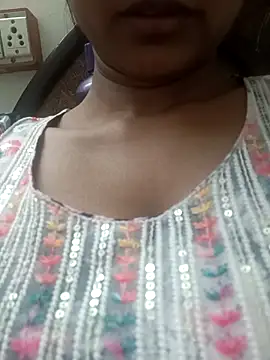 Snapshot of Rajni-Mehra chatting on 5, 3, 2025 Rajni-Mehra online show from 5, 3, 2025