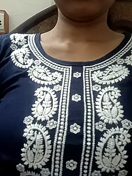 Snapshot of Rajni-Mehra chatting on 12, 3, 2025 Rajni-Mehra online show from 12, 3, 2025