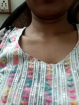 Snapshot of Rajni-Mehra chatting on 18, 3, 2025 Rajni-Mehra online show from 18, 3, 2025