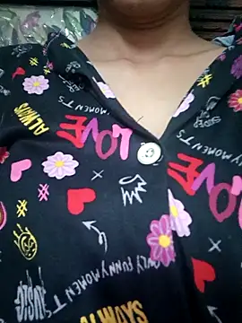 Snapshot of Rajni-Mehra chatting on 29, 11, 2025 Rajni-Mehra online show from 29, 11, 2025