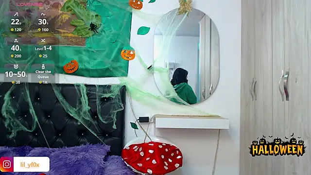 lily f00x online show from 13, 10, 2025