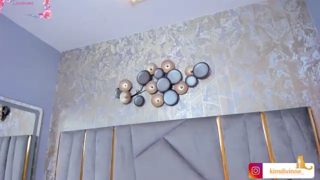 Snapshot of KimDevinne chatting on 15, 2, 2025 KimDevinne online show from 15, 2, 2025