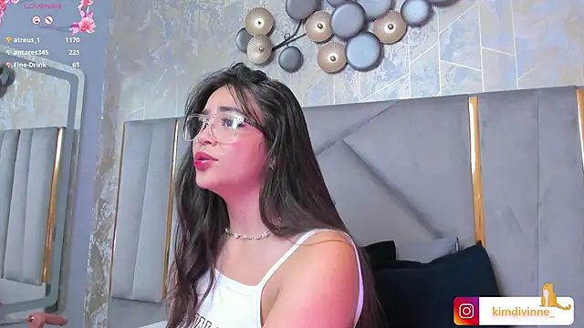 Snapshot of KimDevinne chatting on 15, 2, 2025 KimDevinne online show from 15, 2, 2025