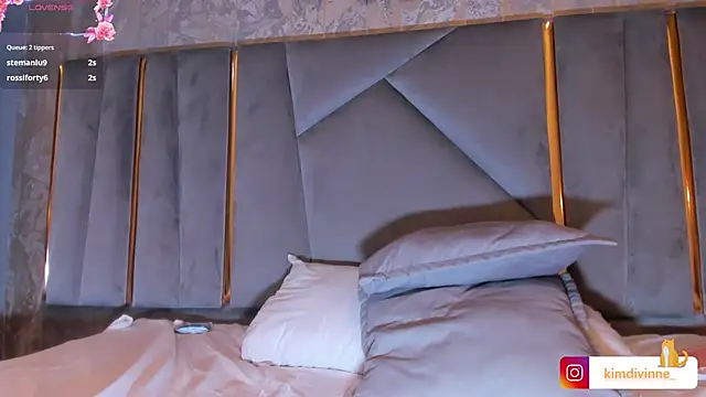 Snapshot of KimDevinne chatting on 15, 3, 2025 KimDevinne online show from 15, 3, 2025