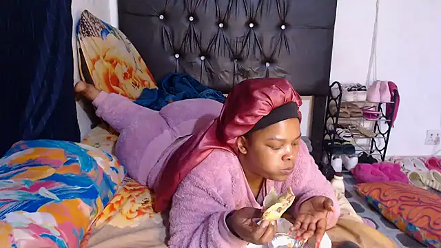 BigbootyNickyx online show from 29, 10, 2025