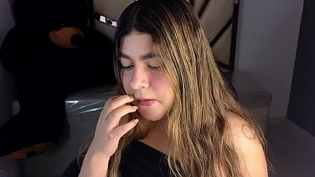 emmalee 01a online show from 8, 3, 2025