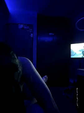 mismmia online show from 8, 11, 2025