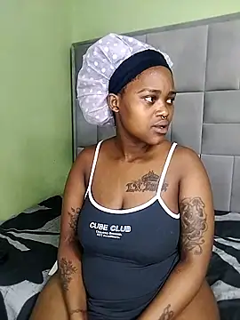 ThickPearlx23 online show from 27, 11, 2025